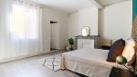 Home staging chambre avec cheminée Plaisance du Touch